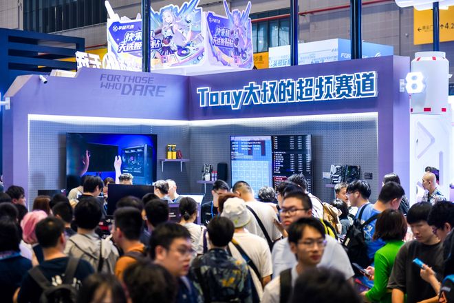 华硕主板超频秀引爆BW2024