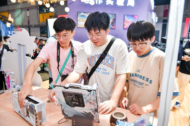 华硕主板超频秀引爆BW2024(图15)