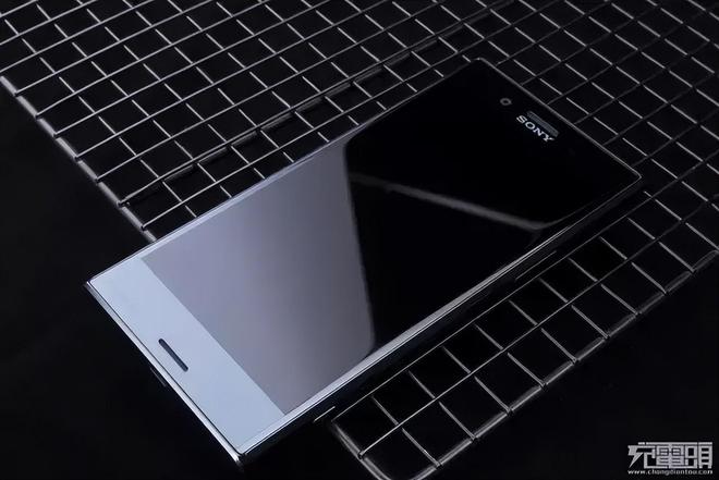 这些手机在用的FLASH芯片同样适合ARM架构游戏掌机应用(图17)