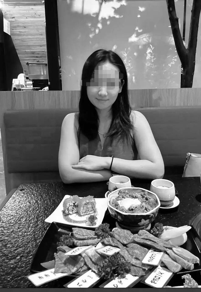 27岁女游客被蛇咬身亡！身材超好是家中独生女肤白貌美太可惜(图13)