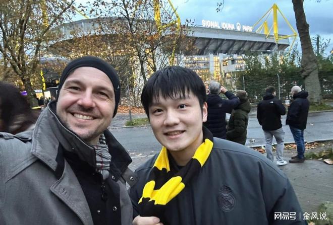 PG电子网站：樊振东赴德国打球薪资曝光！基础年薪约980万夺冠奖金另算(图3)