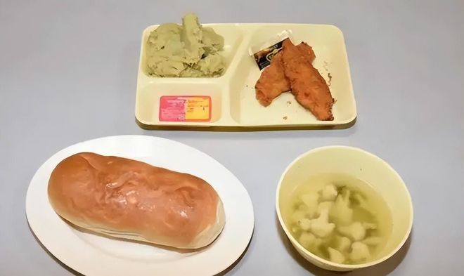 PG电子网站：日本老人抢着进监狱养老偷车只为住牢房背后真相令人震惊(图10)