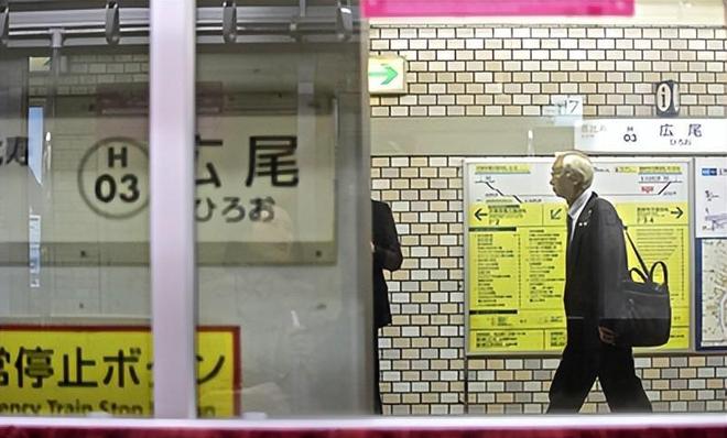 PG电子网站：日本老人抢着进监狱养老偷车只为住牢房背后真相令人震惊(图15)