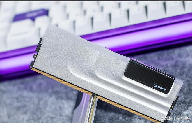 PG电子网站：AI引爆存储超级周期芯片价格月涨超100%全产业链被迫洗牌(图3)